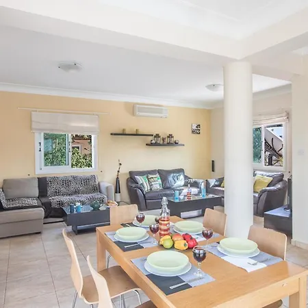 Cyprus Minutes From The Beach, 1245 Πρωταράς